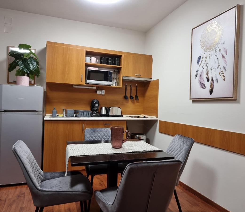 Relax Wellness Studio Hajduszoboszlo Apartment Luaran gambar