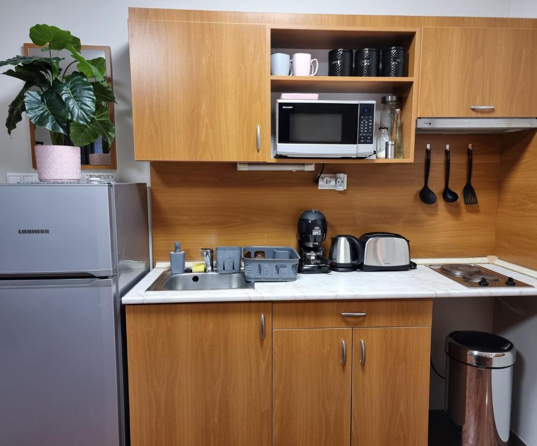 Relax Wellness Studio Hajduszoboszlo Apartment Luaran gambar