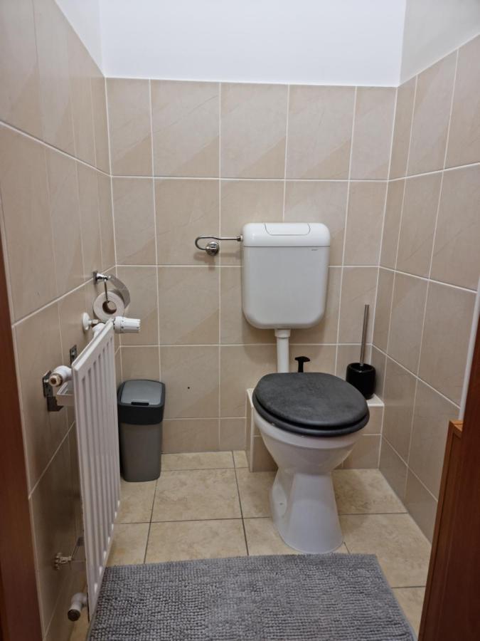 Relax Wellness Studio Hajduszoboszlo Apartment Luaran gambar