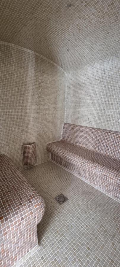 Relax Wellness Studio Hajduszoboszlo Apartment Luaran gambar